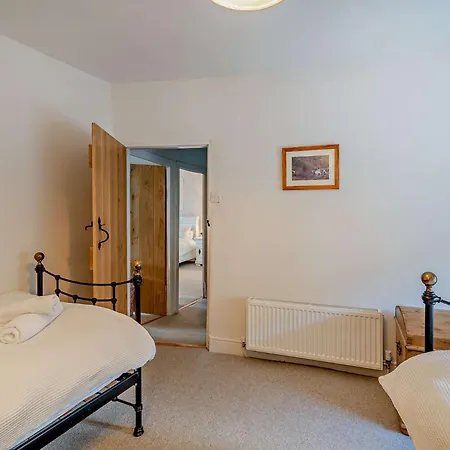 Дом отдыха 3 Bed In Ulverston Oc-94633 *